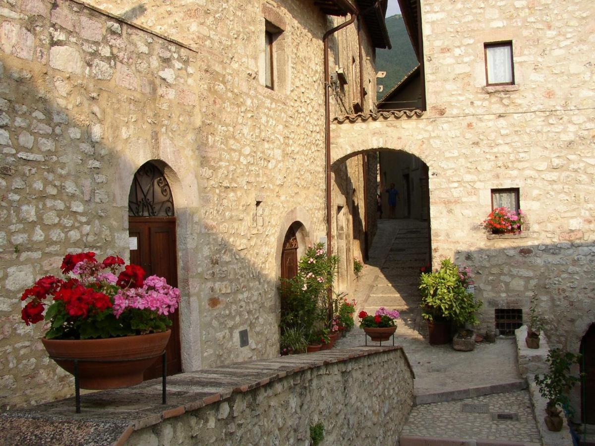 Affittacamere Nonna Rosa Vallo di Nera Exterior photo